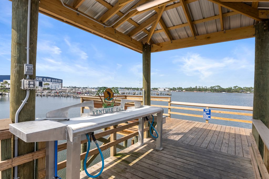 Venture Out Dock AWP Media 004