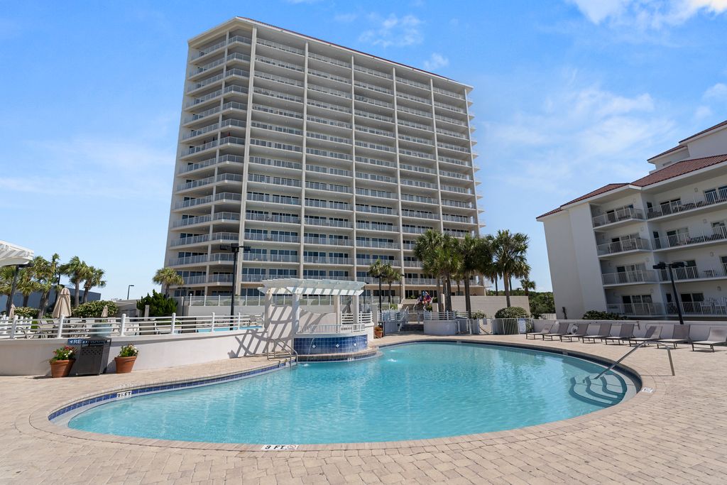 550 tops'l beach blvd pool 003