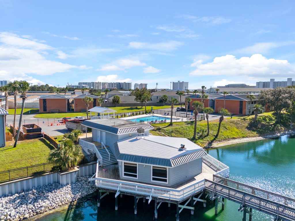 4000 Gulf Terrace Dr Destin FL 32541 Drone Amentities AWP008