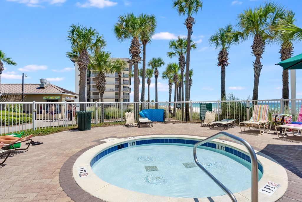 Grand Panama Tower 1 Pool AWP Media 00013