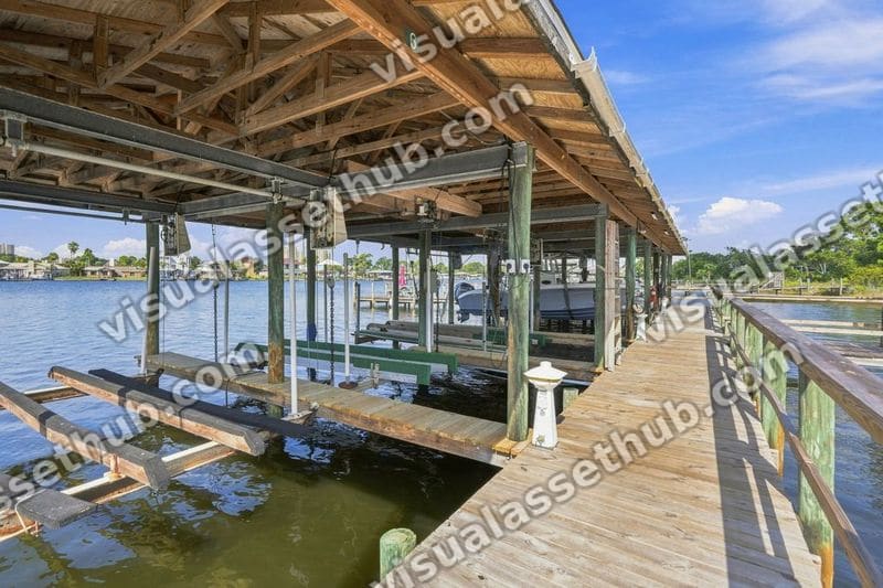 7813 North Lagoon Drive AWP Media 00015